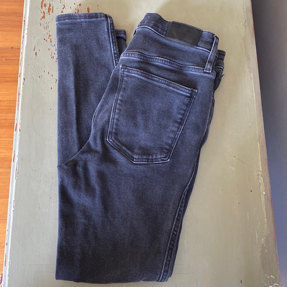 10” High-Rise Skinny Jeans in Starkey Wash